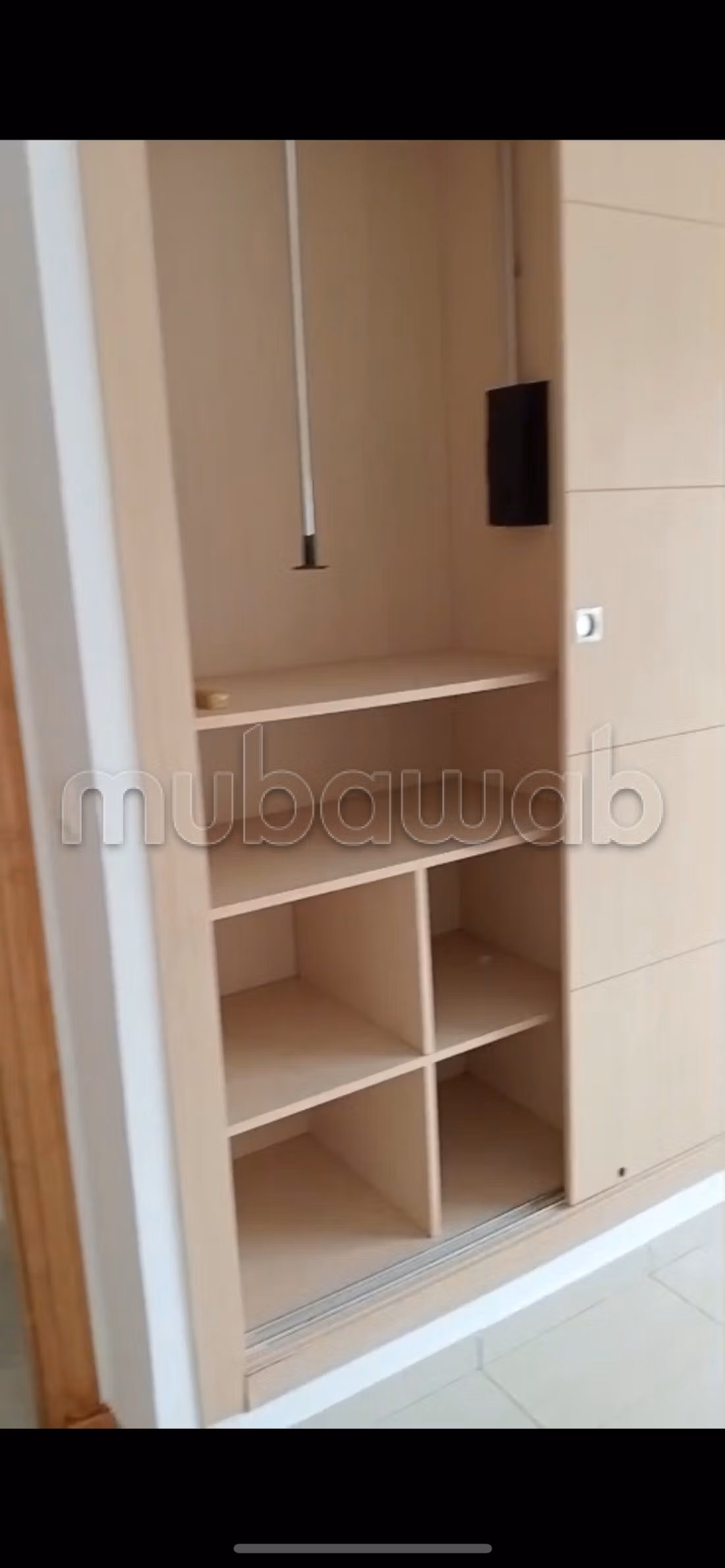 Location d'un appartement à Les Jardins de Carthage. 3 chambres. Porte blindée, sécurité