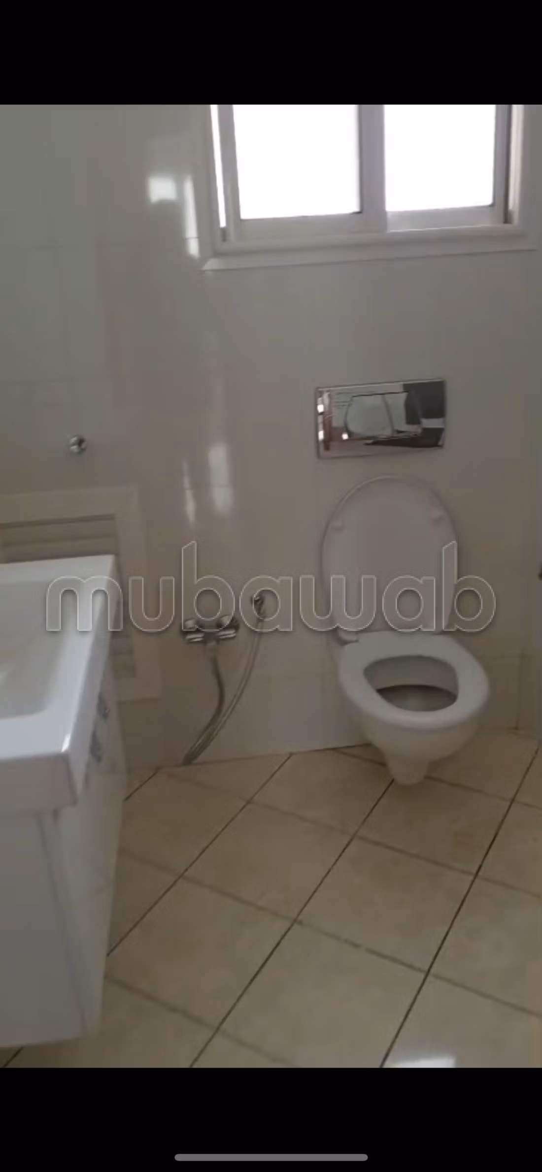 Location d'un appartement à Les Jardins de Carthage. 3 chambres. Porte blindée, sécurité