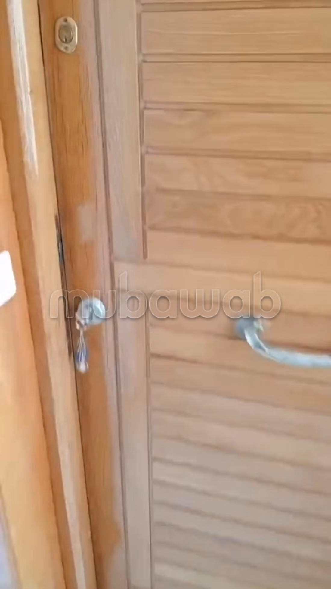 Location d'un appartement à Les Jardins de Carthage. 3 chambres. Porte blindée, sécurité