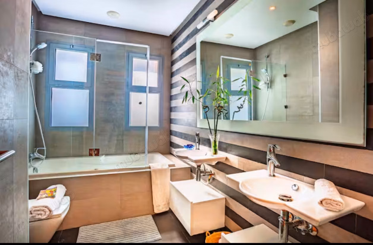 Appartement de Luxe Meublé avec Vue sur Mer à Marina