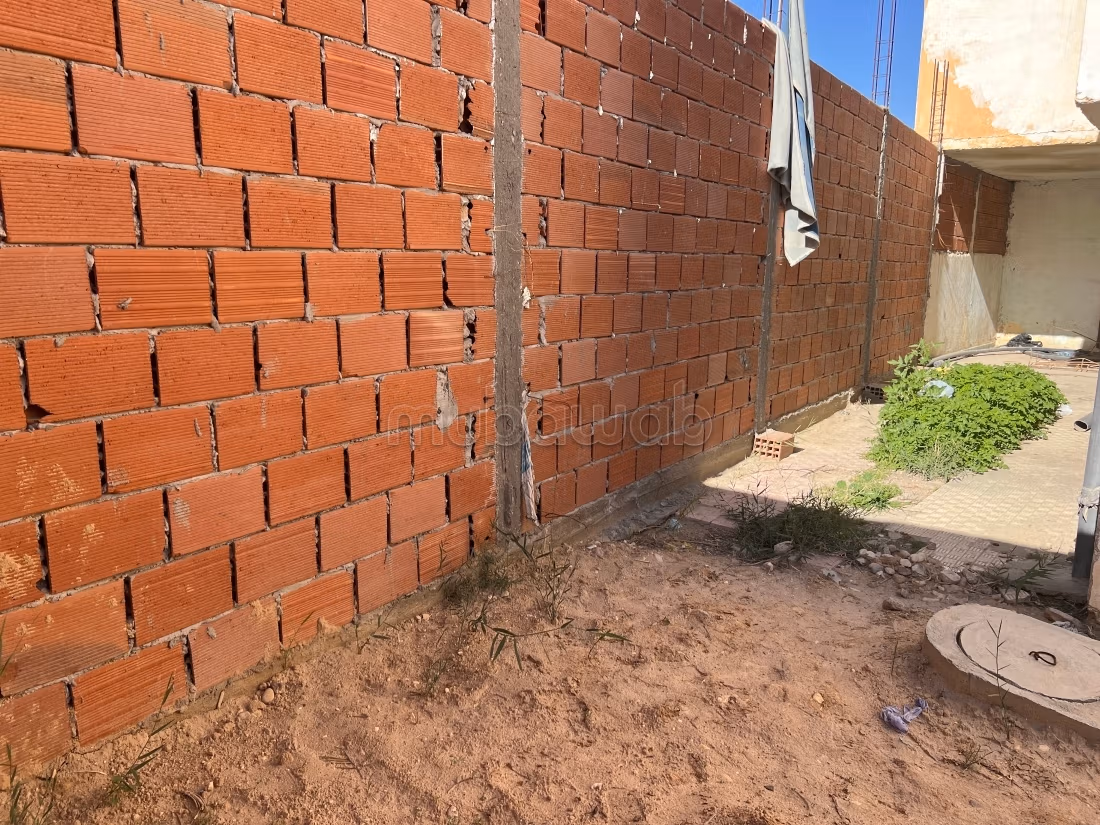 Very nice house for sale. Small area 143 m². Garden. 