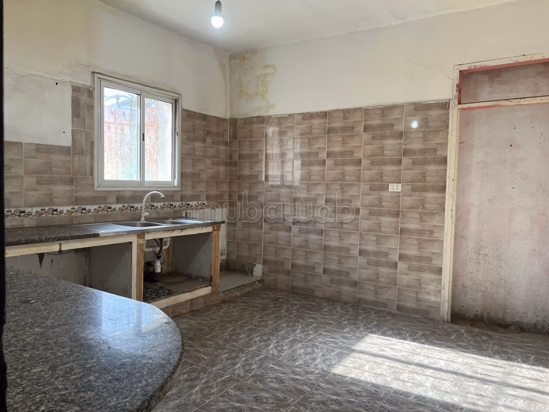 Very nice house for sale. Small area 143 m². Garden. 