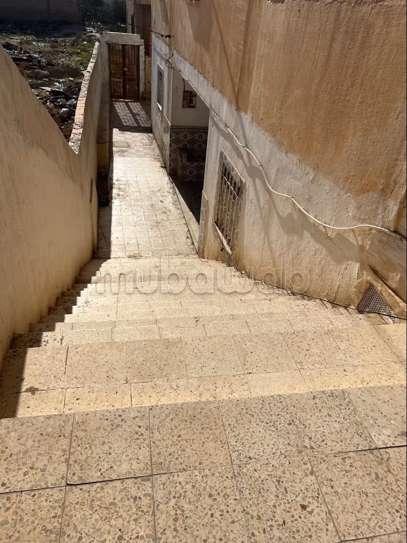 Very nice house for sale. Small area 143 m². Garden. 