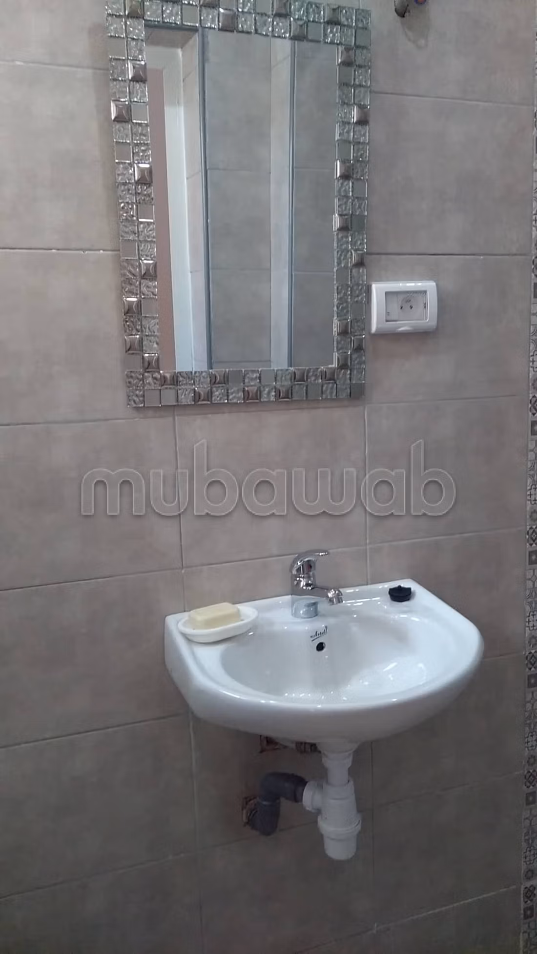 Location studio meublé par Jour 
El Mourouj1 TN
