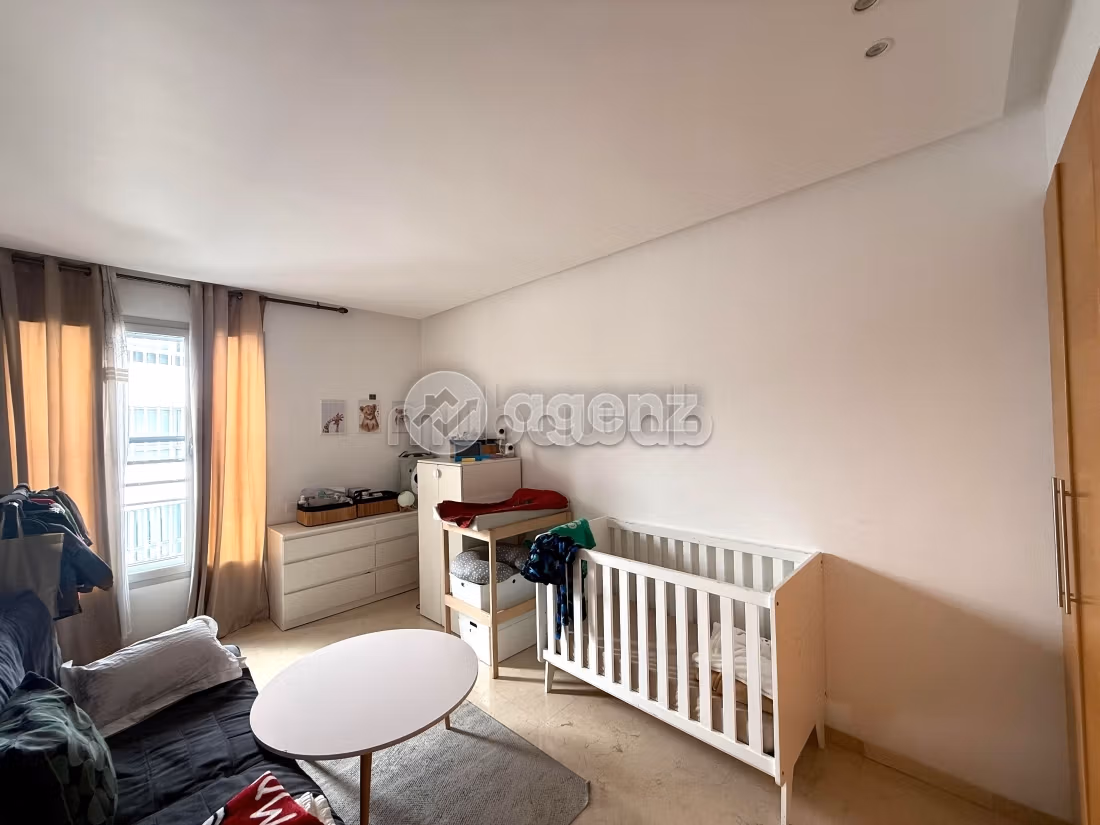 Kopen: appartementen in Beauséjour. 2 Kamers. Terras en lift. 