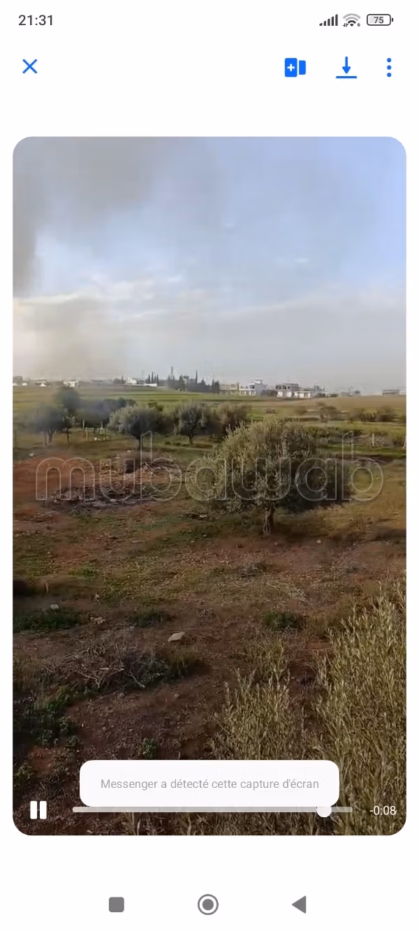 Land for sale in Mnihla. Large area 2500 m². 