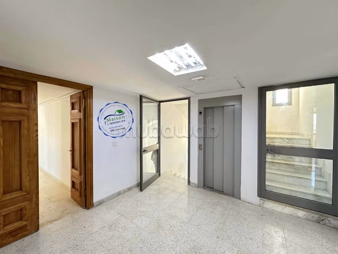 A louer immeuble 102 pièces à Lafayette Tunis
