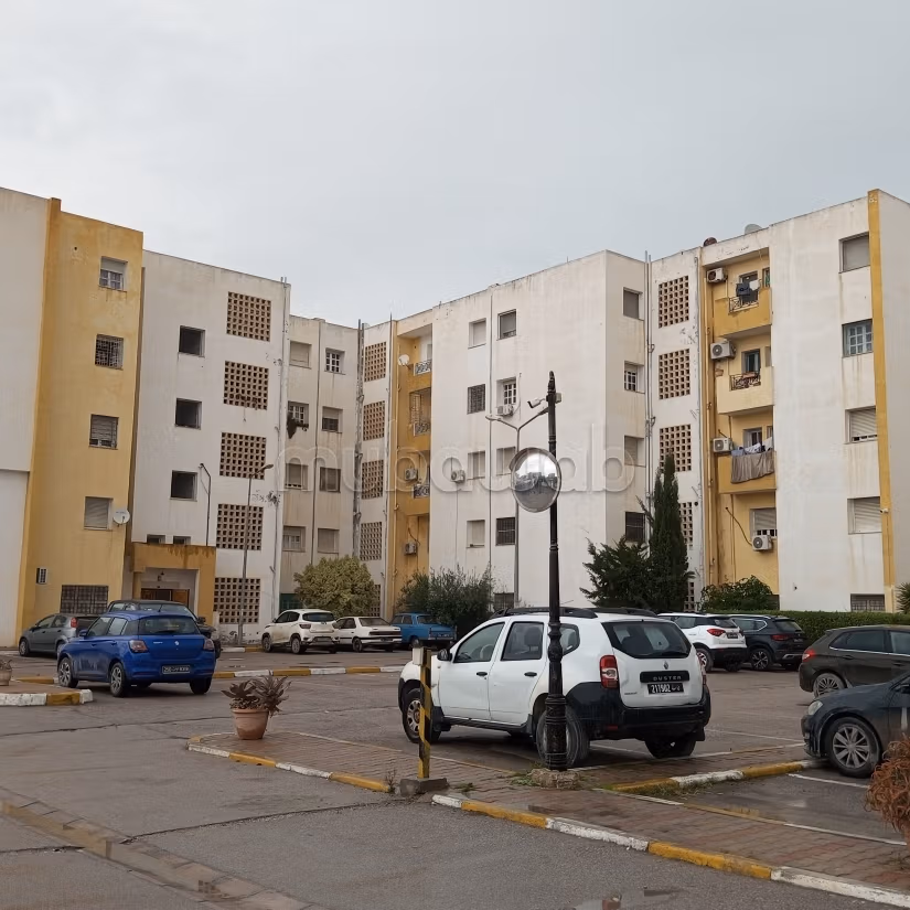 Appartement à vendre à Cité Jaafar.
Surface de 71 m²