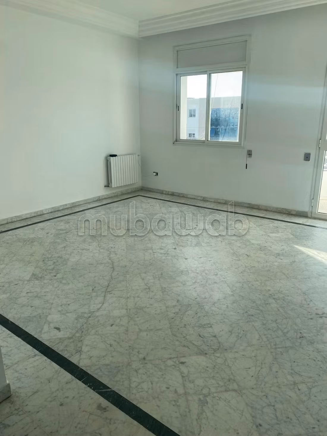 A louer apparemment s3 au 2 eme etage a Soukra