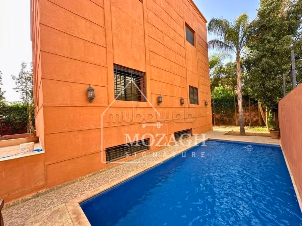 Magnífica villa en venta en Hay Targa. 7 habitaciones confortables. Jardín. 