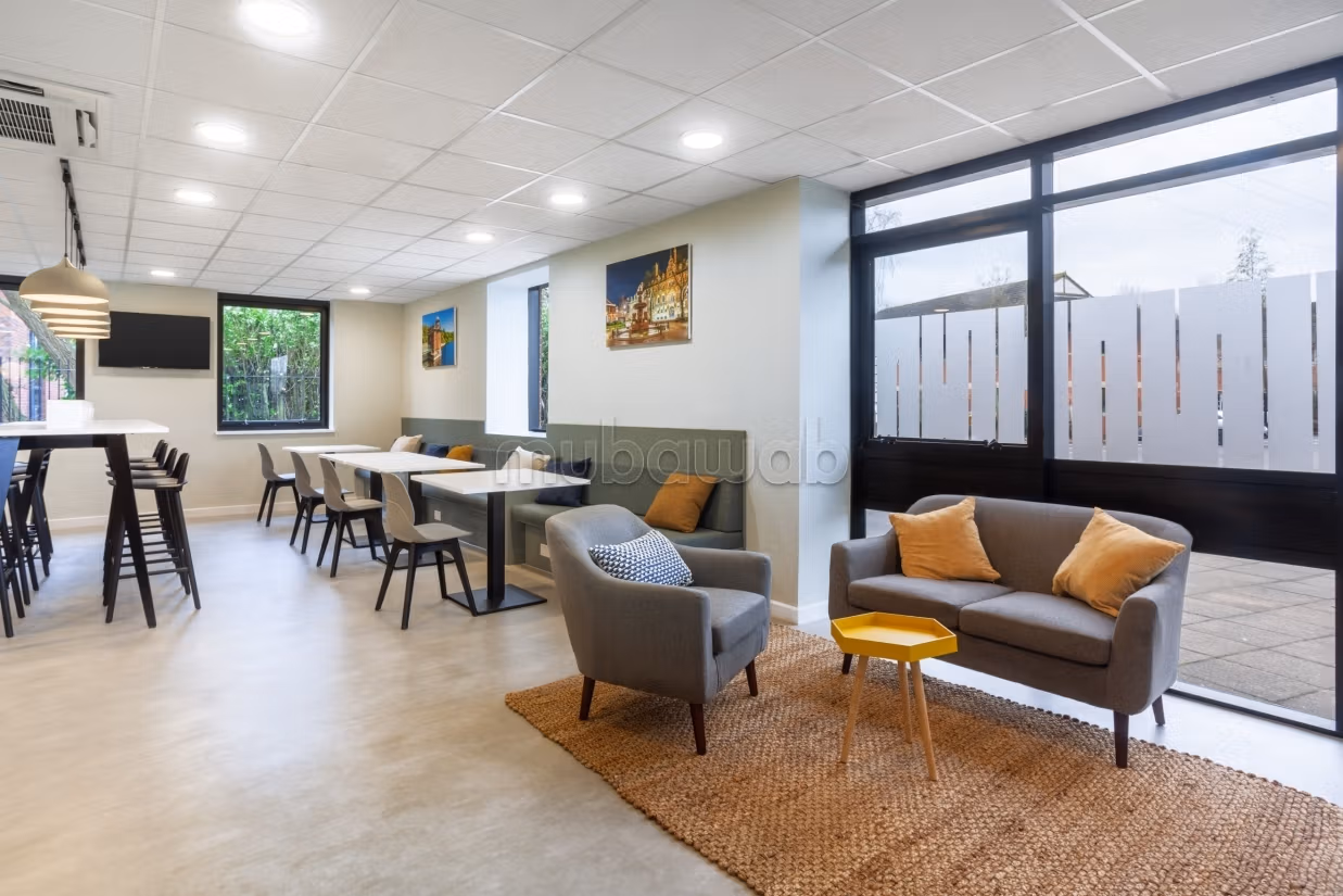 Bureau à louer pour 3 à Tunis, Av. De La Monnaie