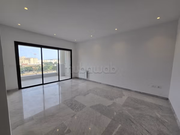 Find an apartment for rent in Les Jardins de Carthage. 2 lovely rooms. Thermal insulation and soundproofing, Secured door. 
