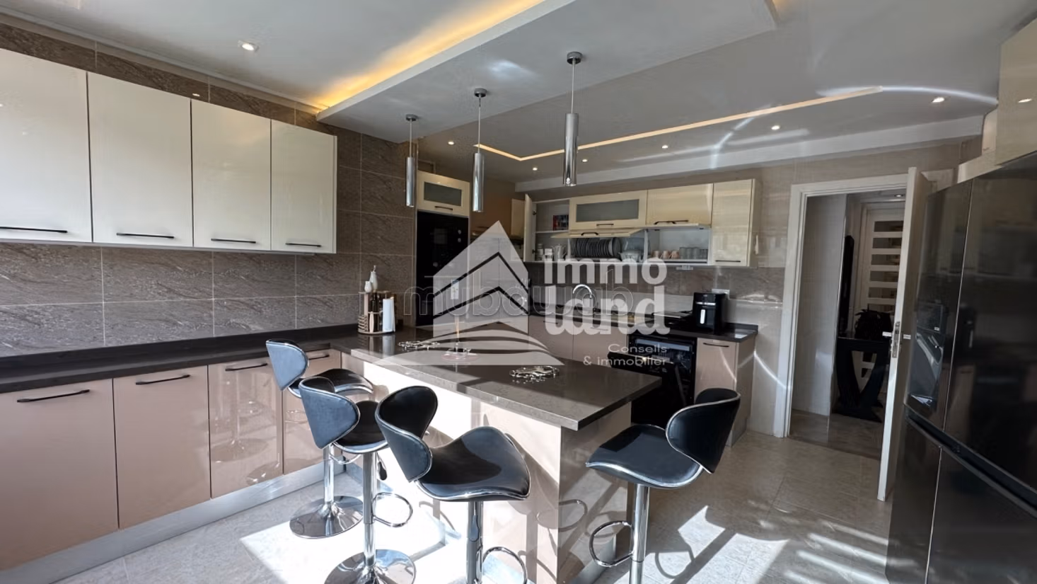 Duplex S3 arredato mai abitato con vista mare a Gammarth superiore