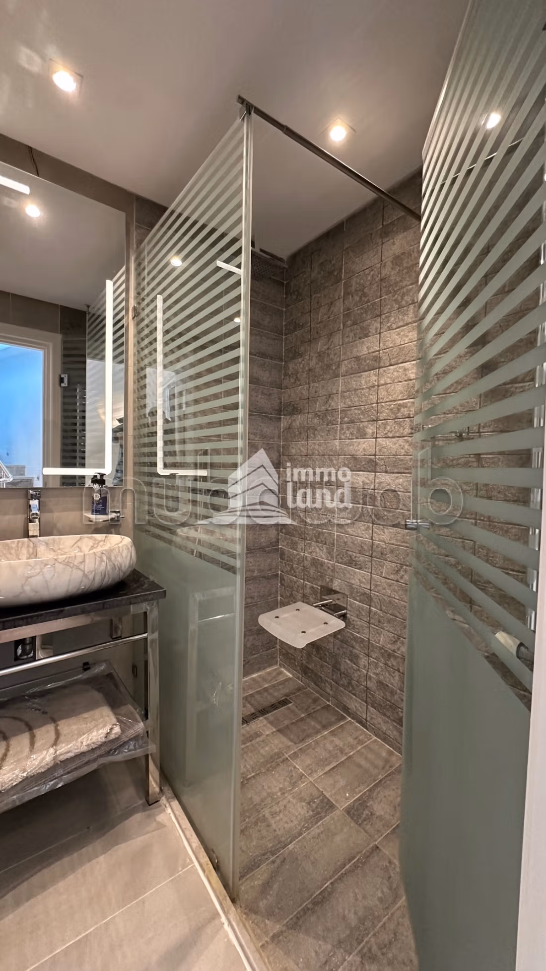 Duplex S3 arredato mai abitato con vista mare a Gammarth superiore
