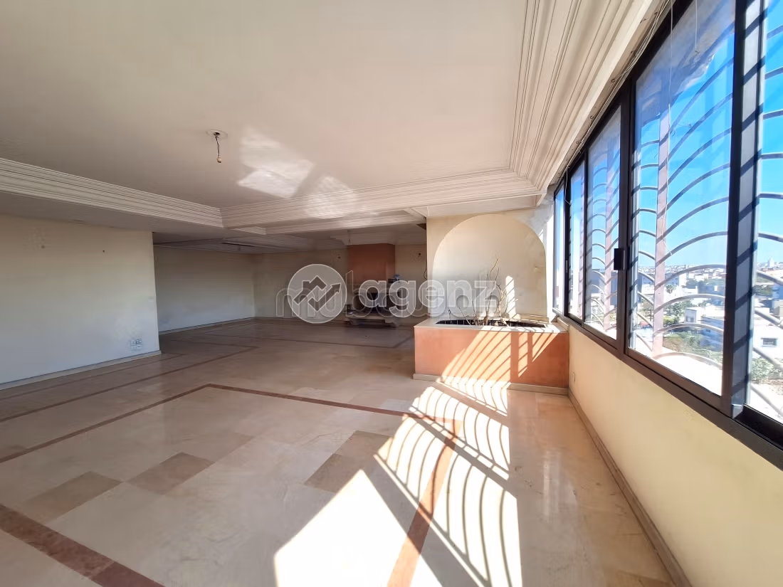 Appartement 230 m² à Les Hôpitaux — 14