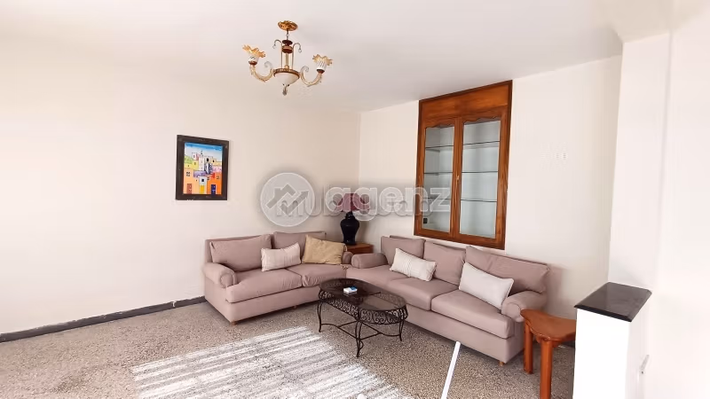 Casa in vendita a Hay Nahda. 4 belle camere da letto. 