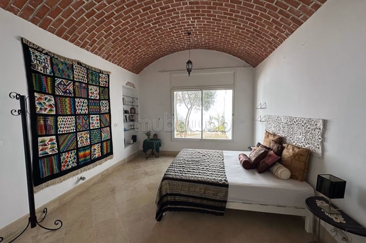 Rent your house in Sidi Bousaid. Large area 500 m². Cellar. 