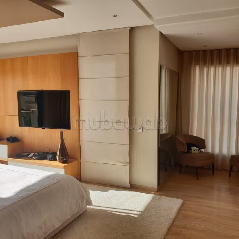 Bellissimo appartamento in affitto a Riyad. Superficie 150 m². Arredato