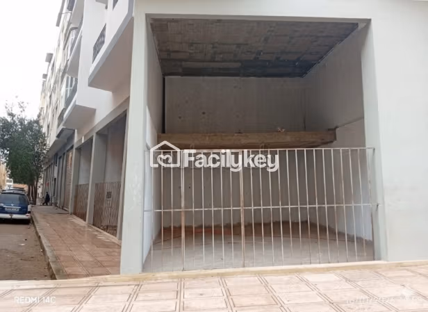 Local commercial de 76 m² à Bouskoura