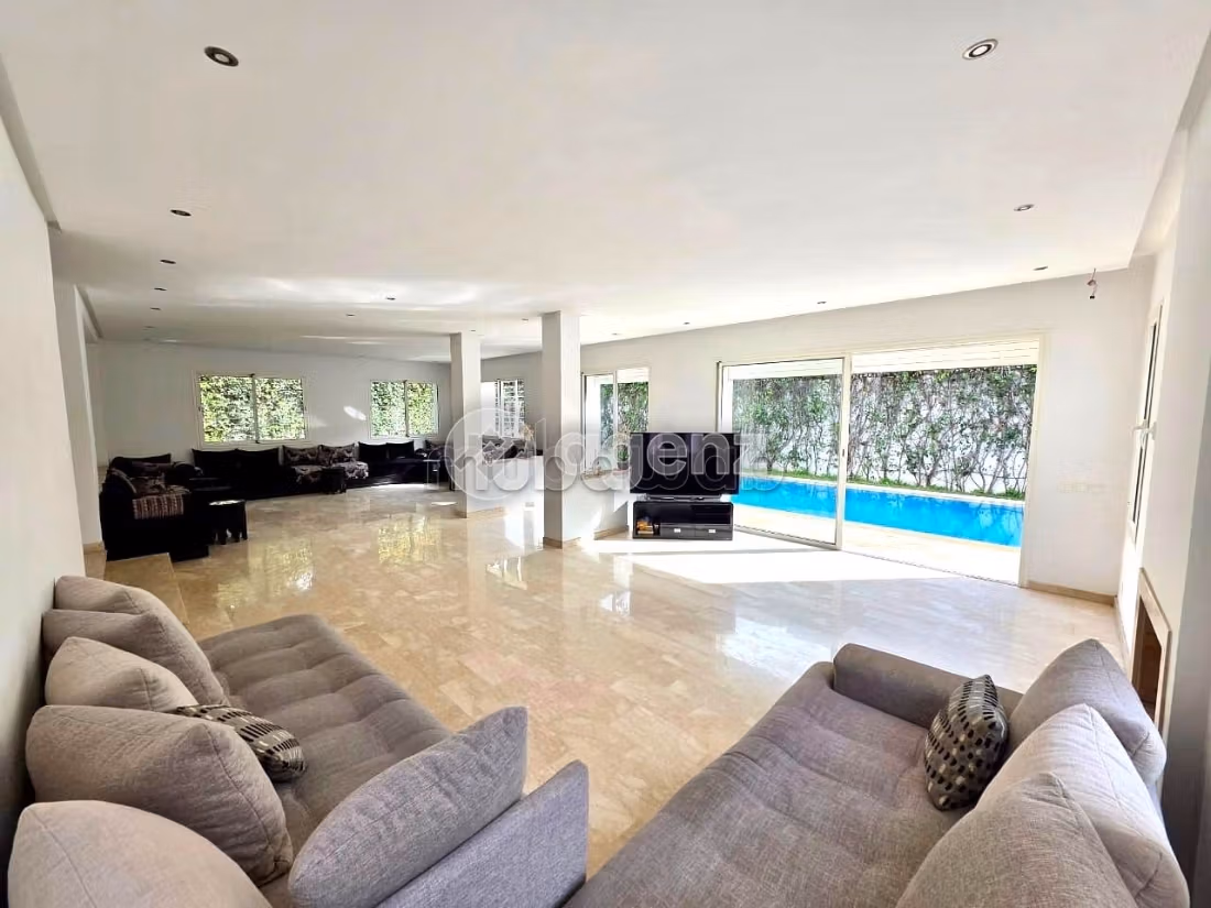 Villa en venta 595 m², 4 dormitorios California Casablanca