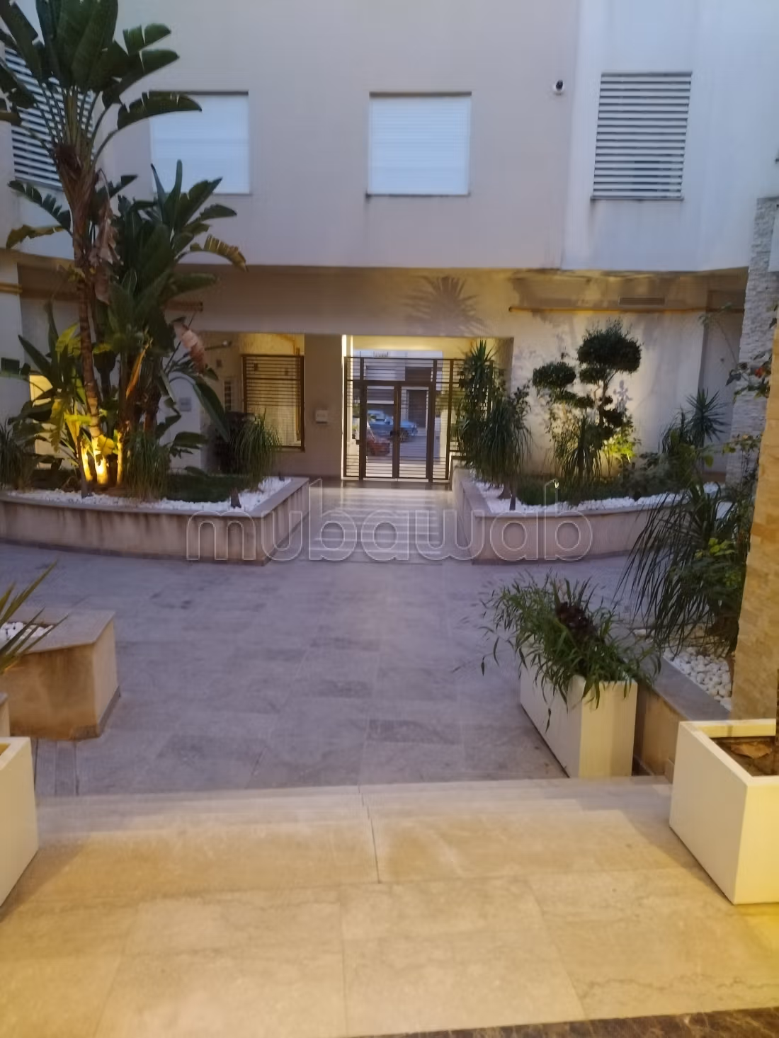 A louer un luxe appartement s1 résidence el abir