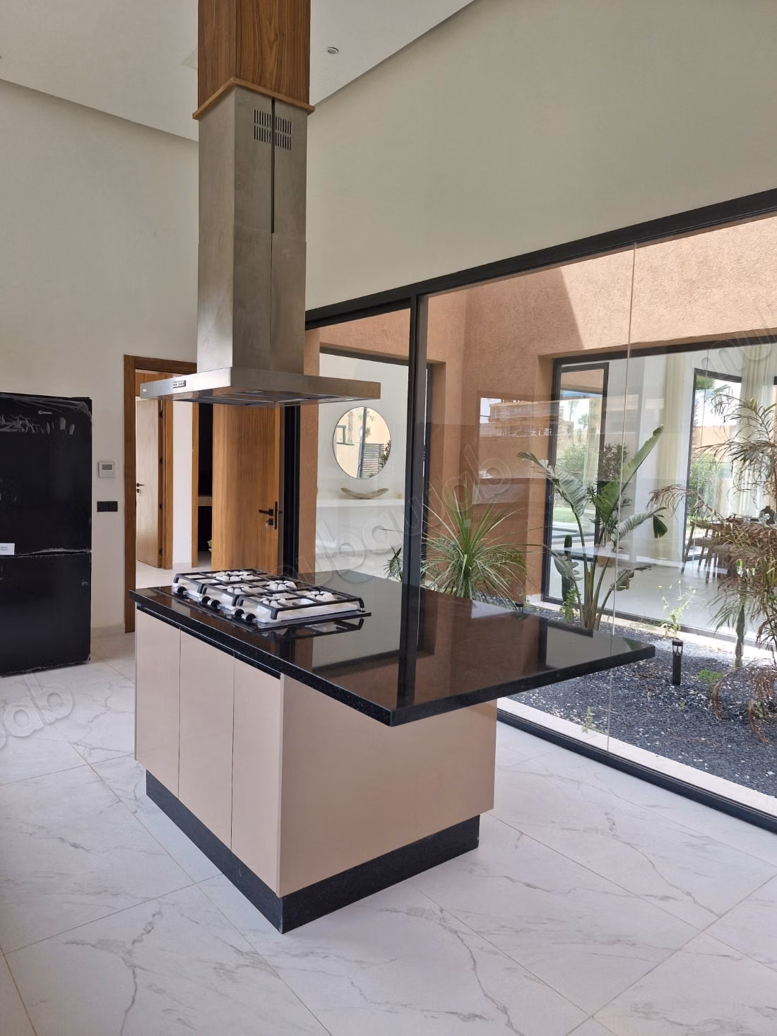 Villa de luxe à vendre à Route Amizmiz. 4 belles chambres. Bien meublé