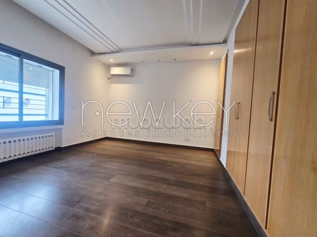 For rent an apartment in s3 with a sea view