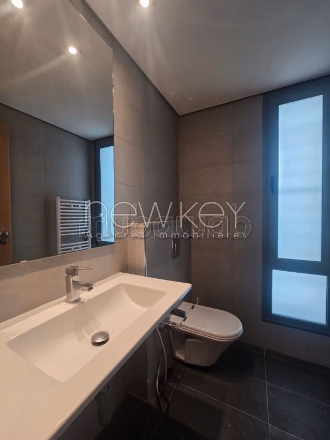For rent an apartment in s3 with a sea view