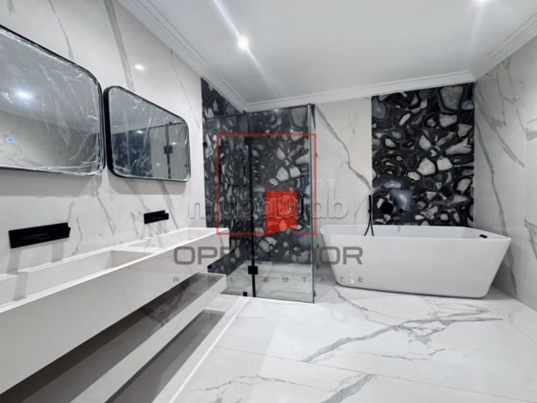 Prestigious S3 apartment by the water
