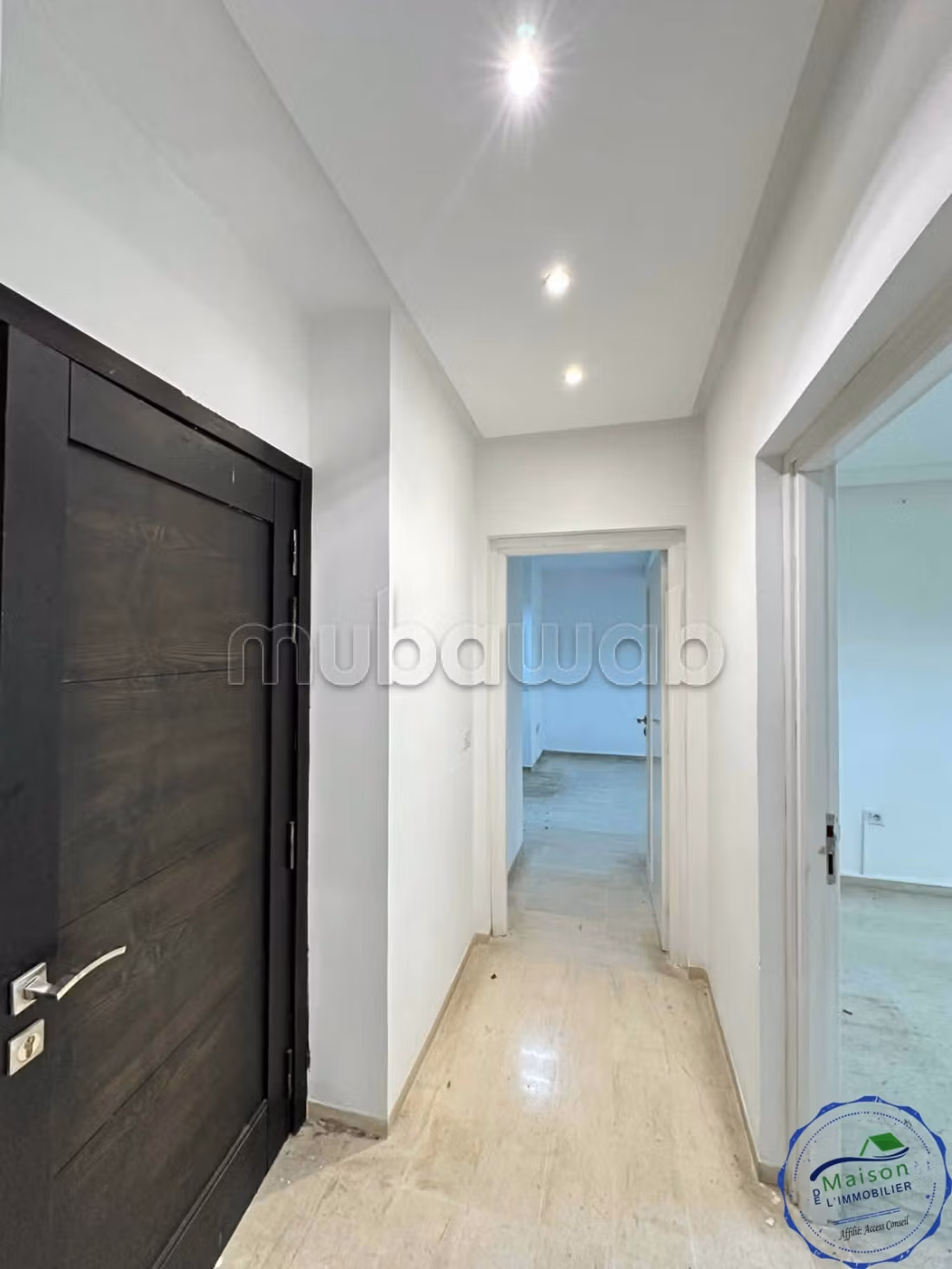A louer immeuble moderne 1040 m² en 27 Pièces à Montplaisir
