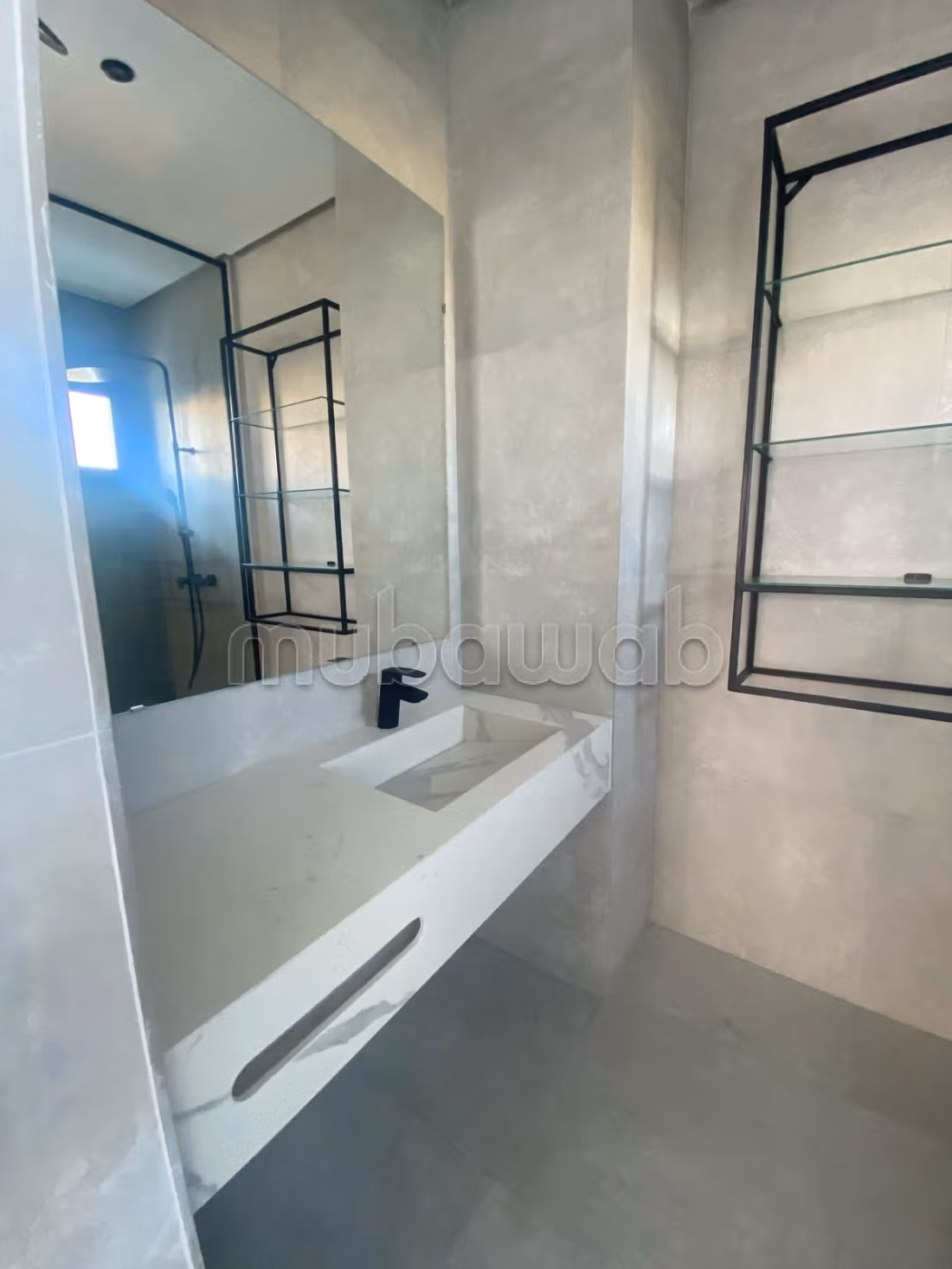 Appartement à louer à Oasis. 1 belle chambre. Meublé