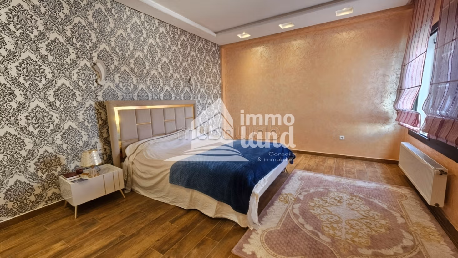 فيلا بمساحة 500 متر مربع مع مسبح في المرسى