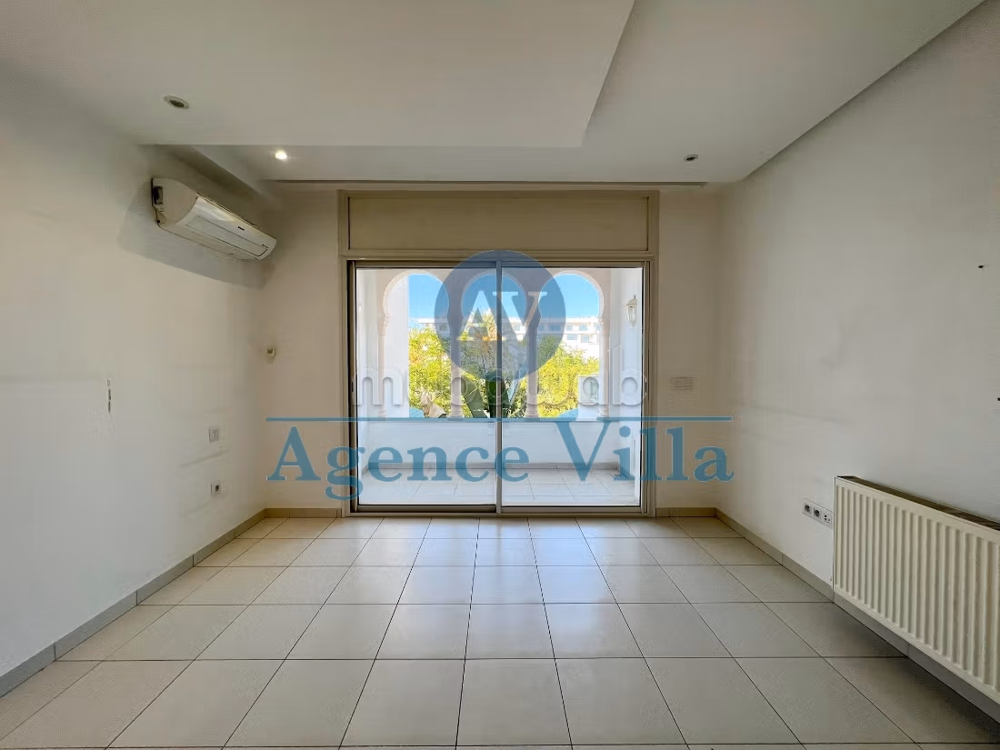 Villa s4 con piscina al lago2