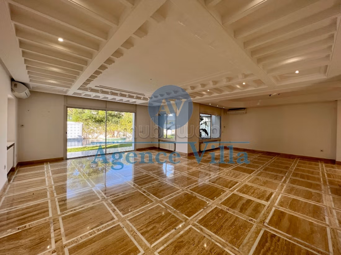 Villa s4 con piscina al lago2