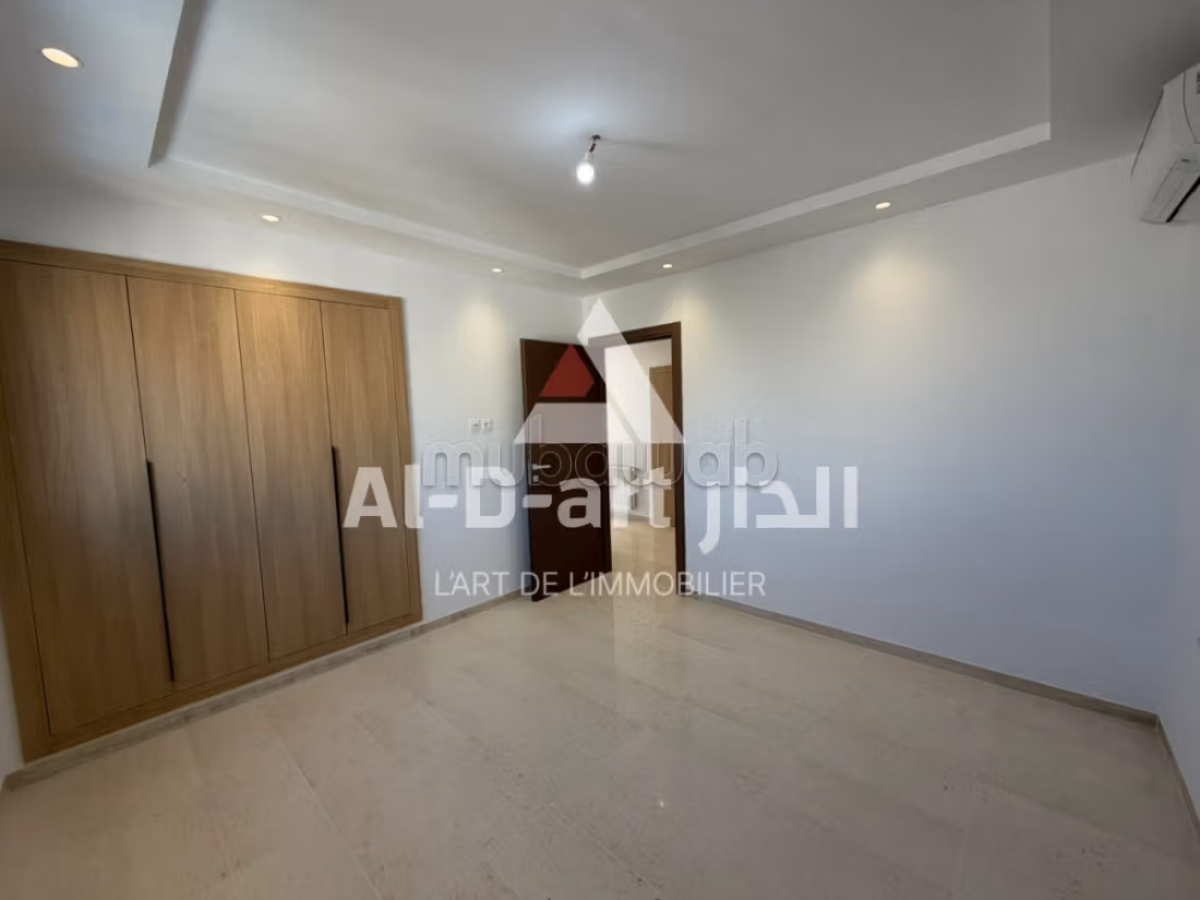 An empty S2 apartment never lived in