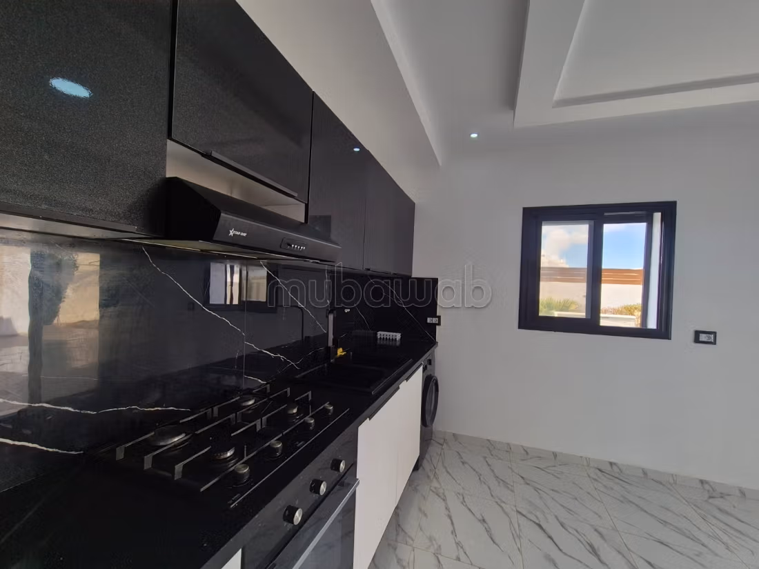 Fabulous villa for rent in Zone touristique. 2 rooms. Ample storage space