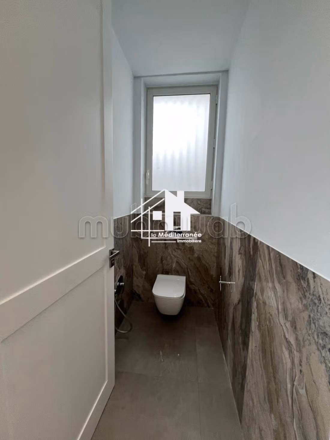 A louer une villa s4 à gammarth