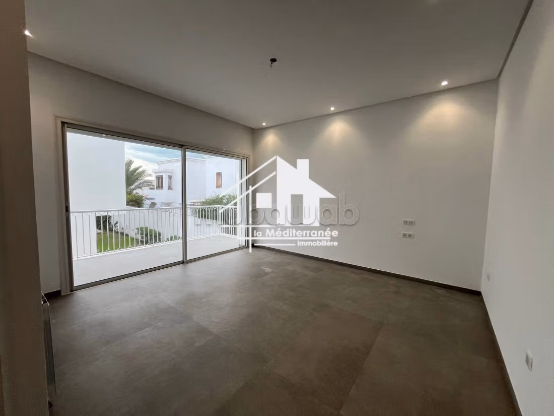 A louer une villa s4 à gammarth