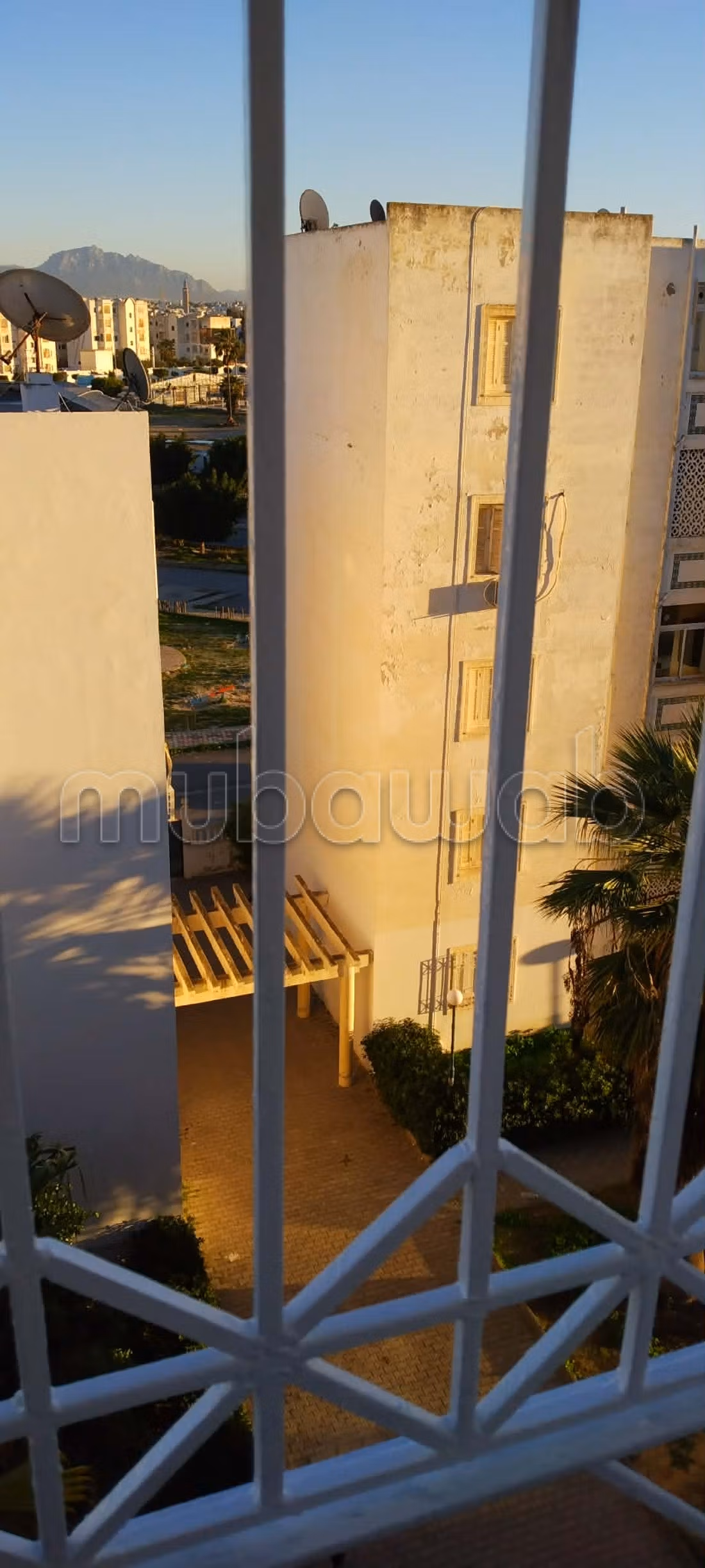 Appart S3 Mourouj1 Central heating parking included