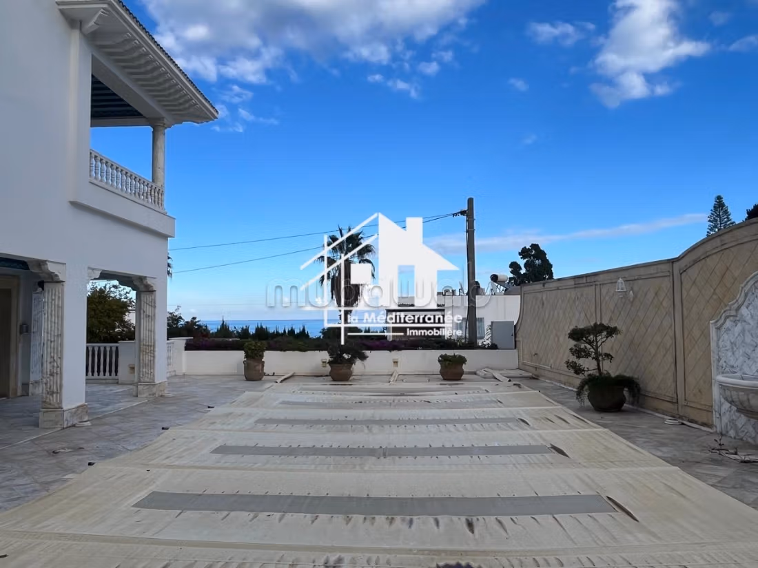A louer une villa s6 à la Marsa cube
