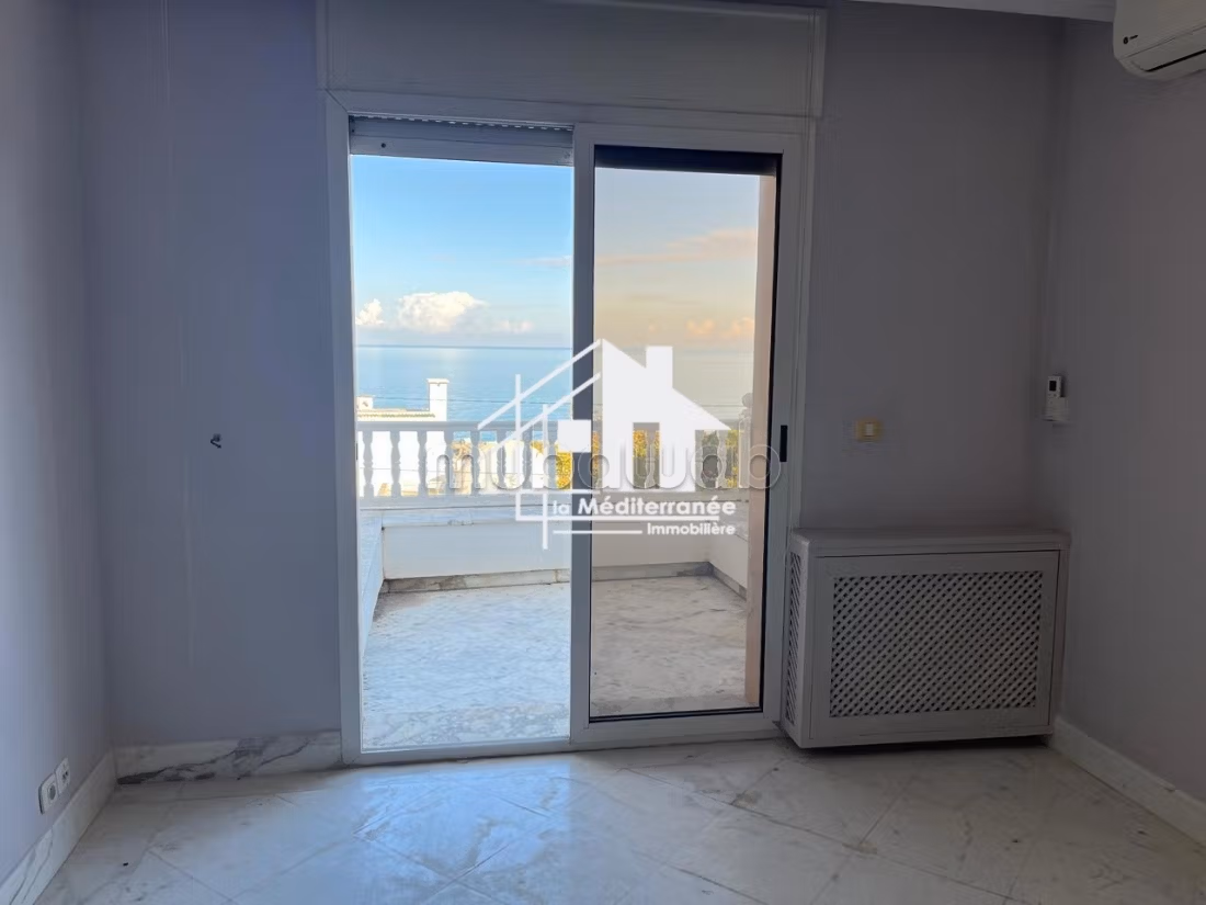 A louer une villa s6 à la Marsa cube