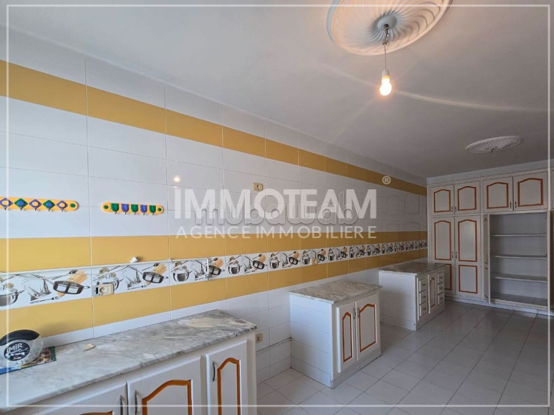 A vendre une maison à Hammamet