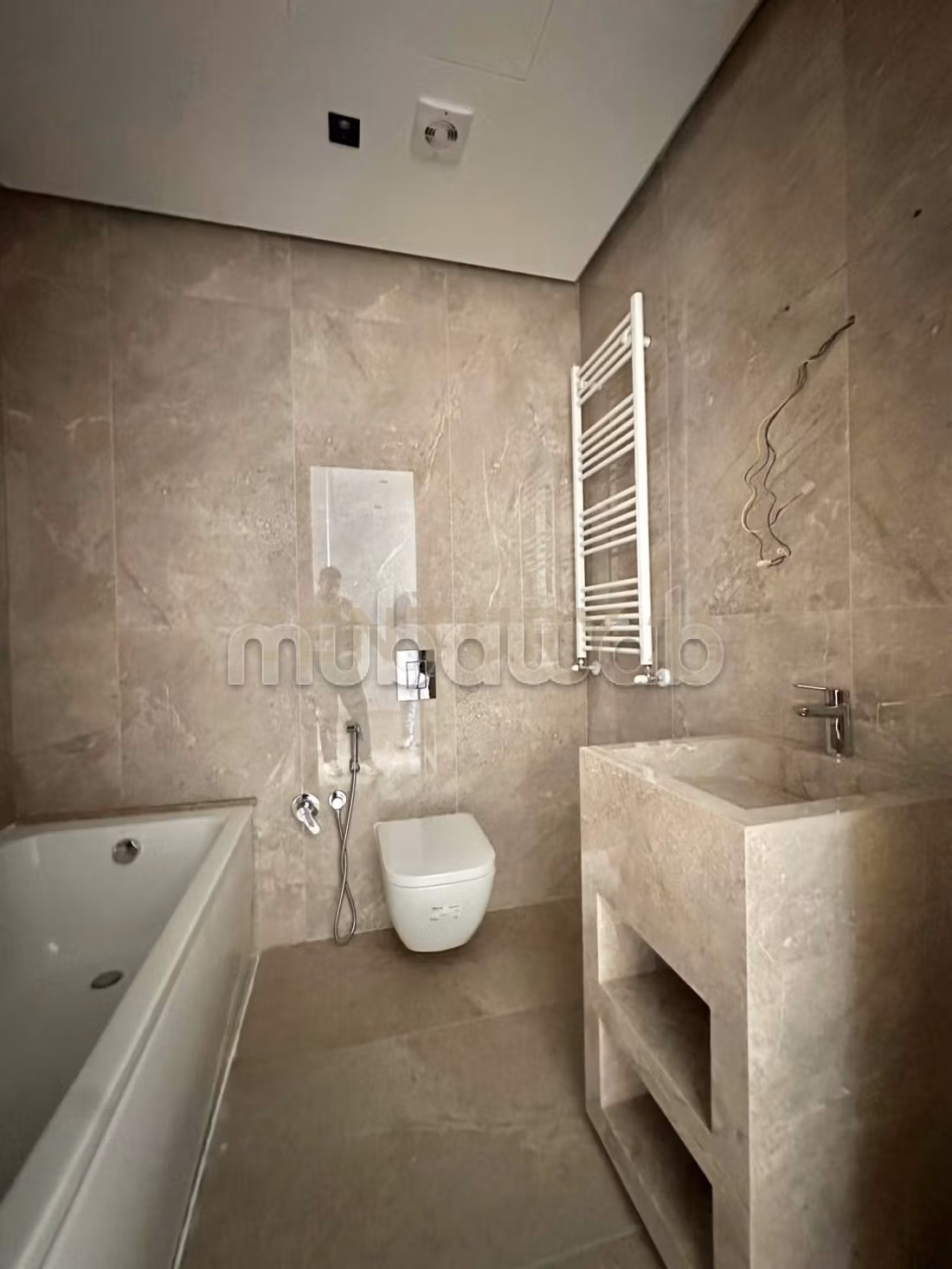A vendre: Appartement S3 Neuf aux J. C