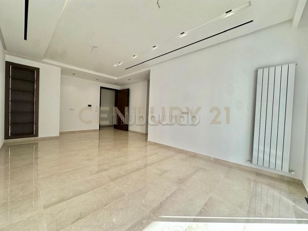 A vendre: Appartement S3 Neuf aux J. C