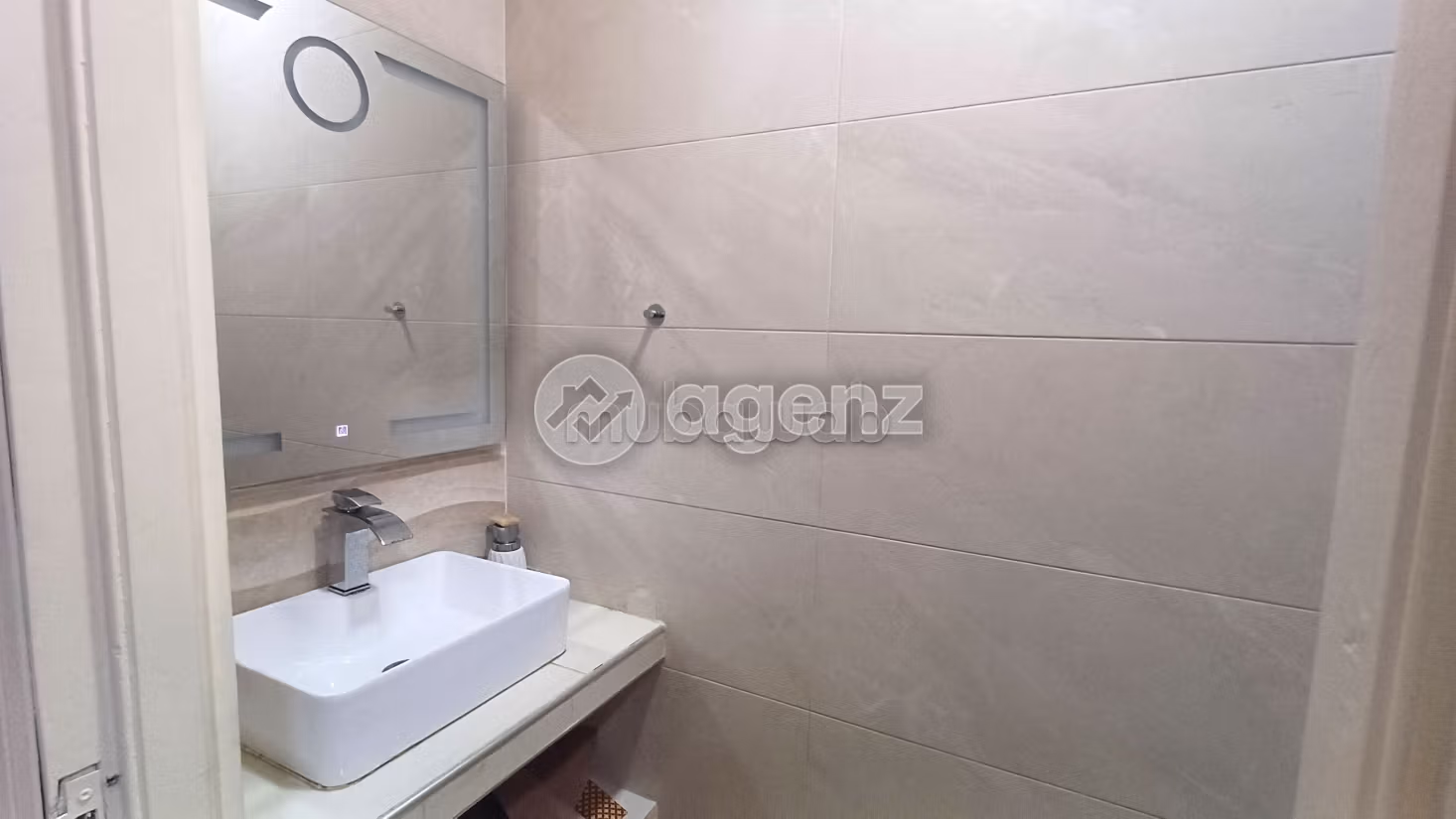 Appartamento in vendita 70 m², 2 camere Ain Borja Casablanca
