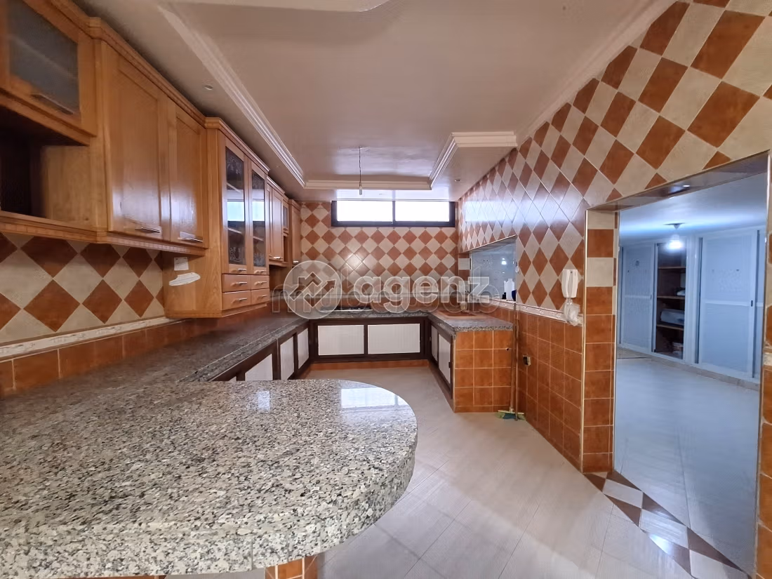 Maison à vendre 90 m², 5 chambres Bouskoura Bouskoura