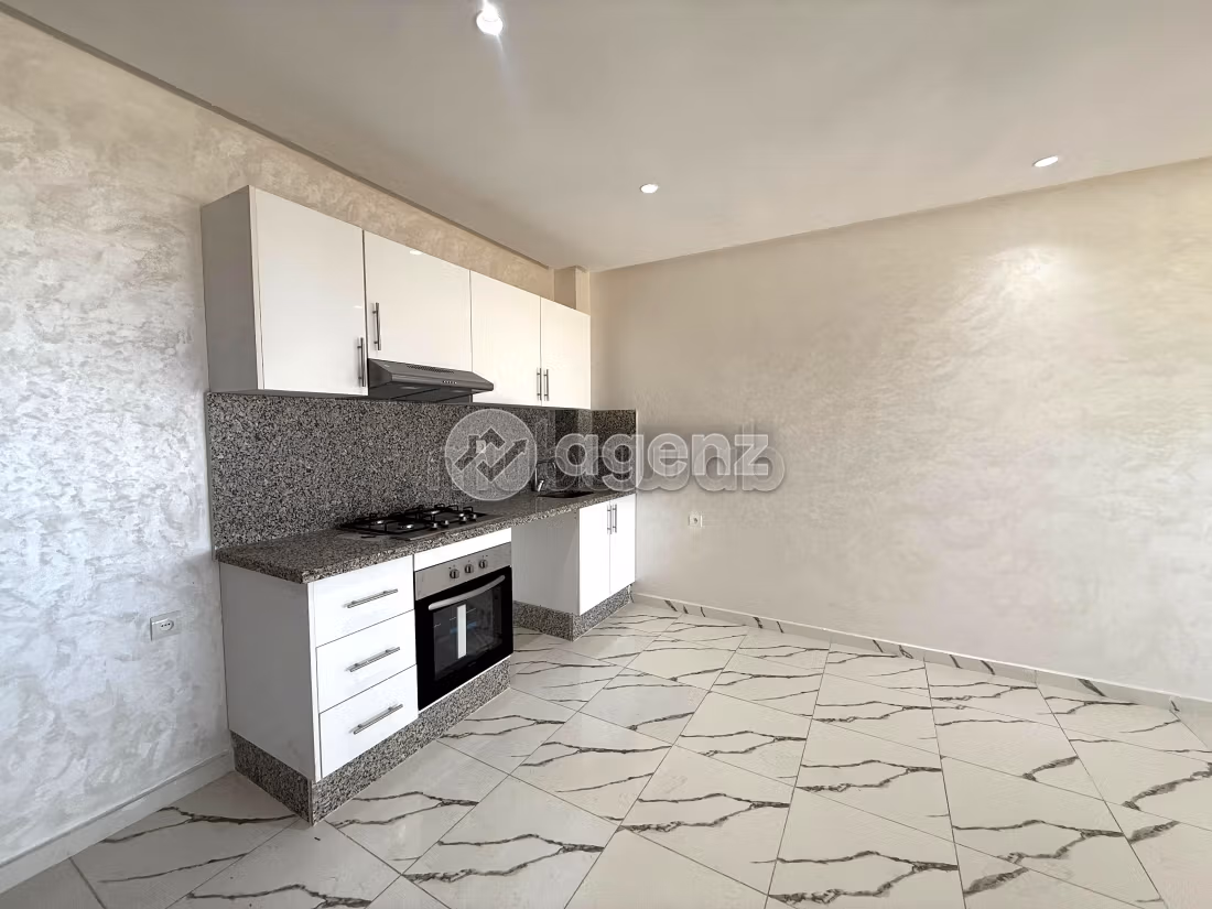 Studio à louer 48 m² Roches Noires Casablanca — 3