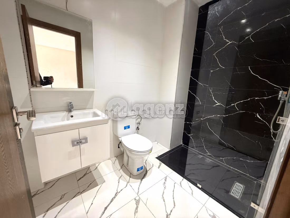 Studio à louer 48 m² Roches Noires Casablanca — 4