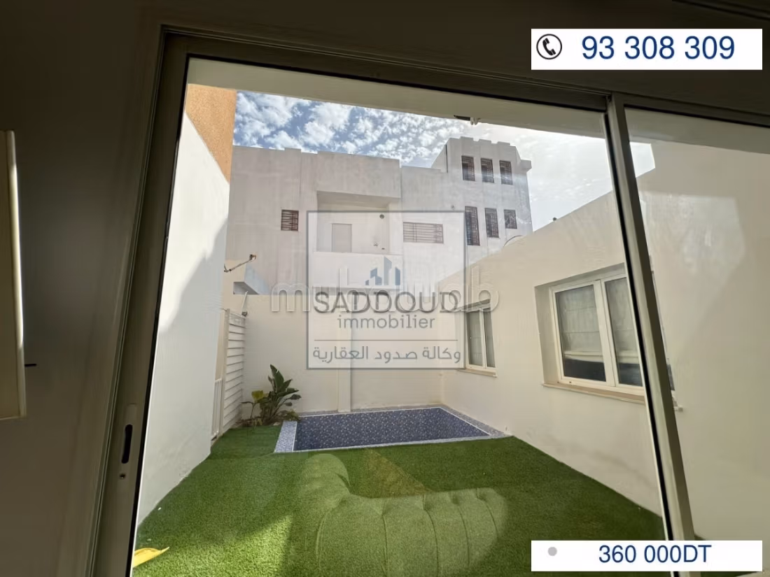 In vendita 2 case studio Strada El Ain km 4