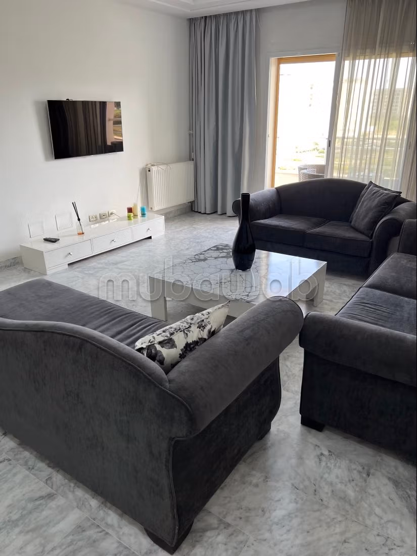 In affitto bel appartamento S2 arredato di 140 m²